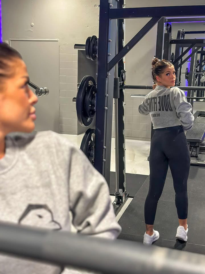 DOVE FITNESS - CROP TOP - GRÅ