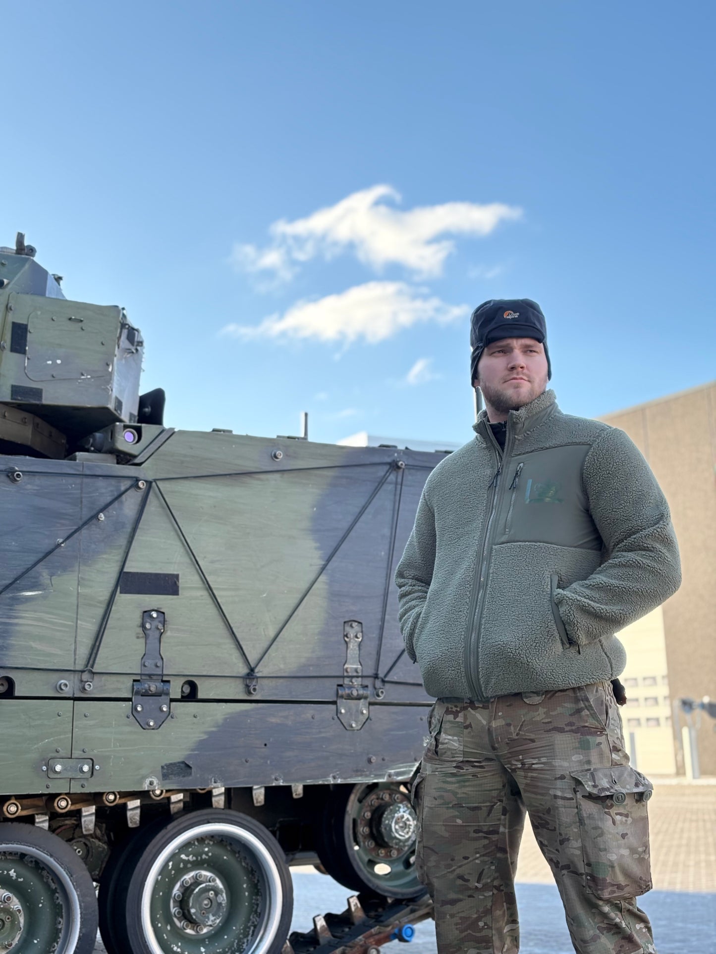 The unisex relaxed fit sherpa jacket - Khaki